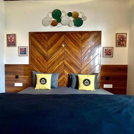 The Hosteller Rishikesh, Upper Tapovan Buitenkant foto