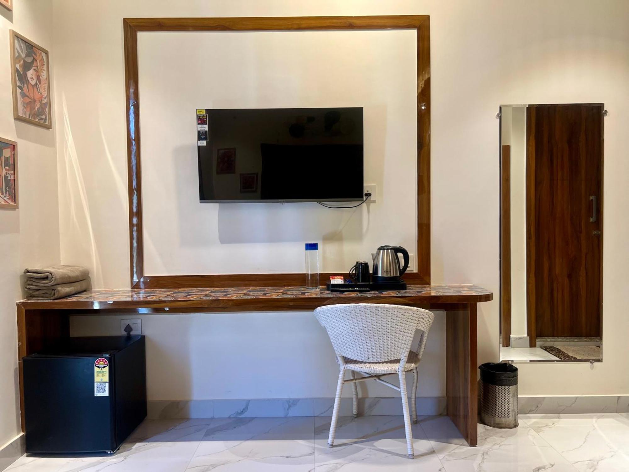 The Hosteller Rishikesh, Upper Tapovan Buitenkant foto