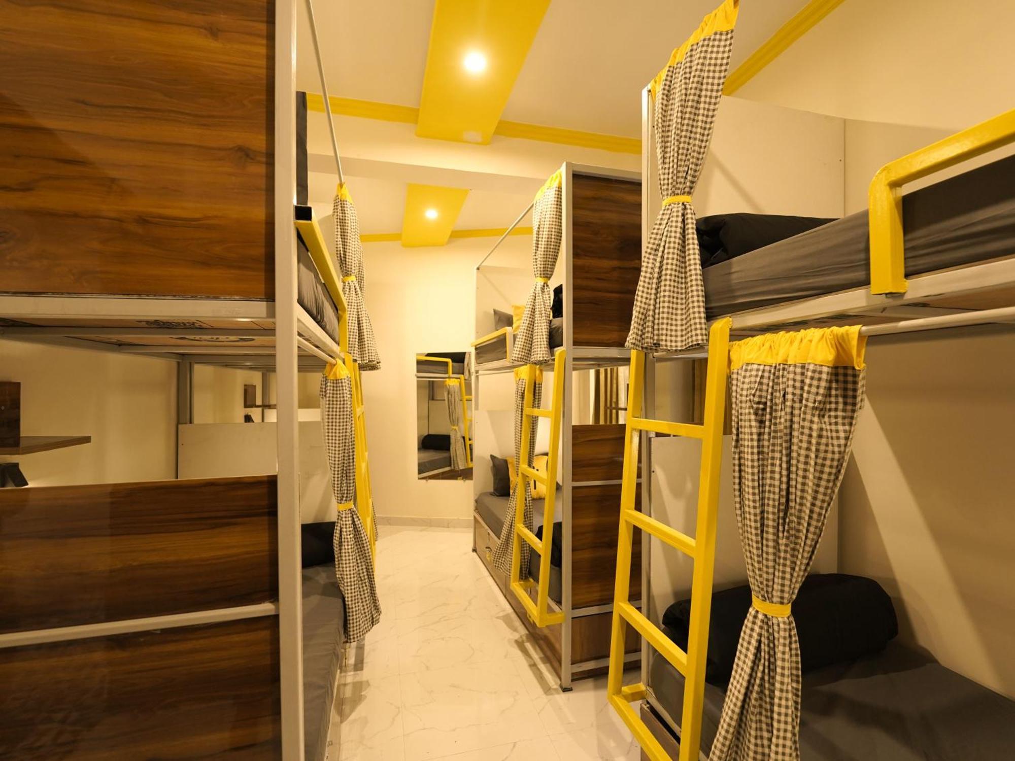 The Hosteller Rishikesh, Upper Tapovan Buitenkant foto